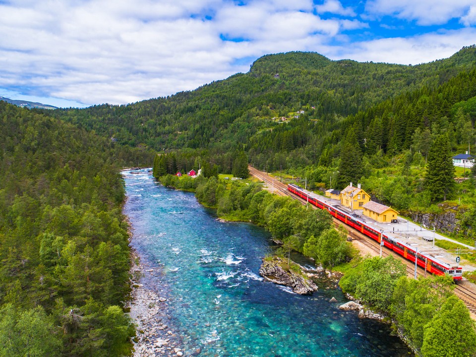 Da Bergen ad Oslo in treno: un viaggio tra natura e cultura
